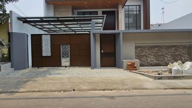 For Sale rumah Mewah di Kebayoran Baru, Jakarta Selatan - LT 347m²