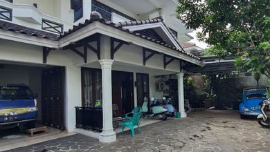 Rumah Mewah di Cipete, Jakarta Selatan, 5 KT, LT 722m²