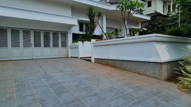 Rumah Area Premium Lebak Bulus, Jakarta Selatan - Harga Terbaik 14 Miliar