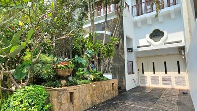 Hunian Mewah di Kawasan Patal Senayan, Jakarta Selatan, LB 395m², Harga 19,5 Miliar
