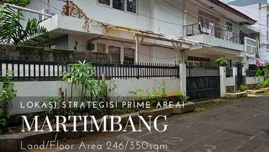 Penawaran Eksklusif, rumah Mewah di Kebayoran Baru, Jakarta Selatan, LB 350m²