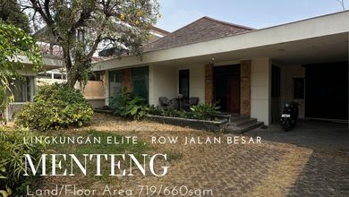 Rumah Area Premium Menteng, Jakarta Pusat - Harga Menarik 48 Miliar
