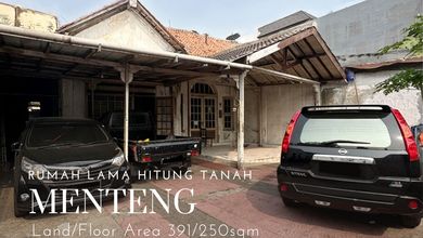 Penawaran Eksklusif, rumah Prestisius di Menteng, Jakarta Pusat, LB 250m²