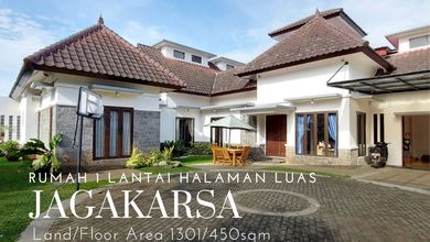Dijual rumah Eksklusif di Jagakarsa, Jakarta Selatan - LT 1301m²