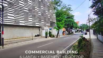Gedung Komersial 4 Lantai + Basement + Rooftop di Cipete