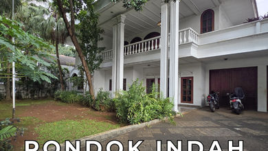 Rumah Bagus Jalan Lebar Bebas Banjir & Strategis di Pondok Indah