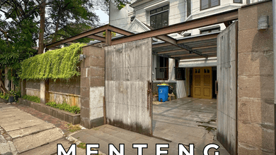 Dijual Rumah Cantik Design Klasik 2 Lt. Hadap Tenggara Di Menteng