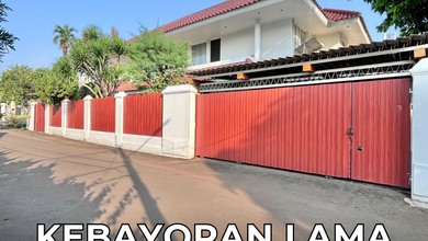 Rumah 2 Lt. Terawat Siap Huni Dalam Komplek Besar Kebayoran Lama