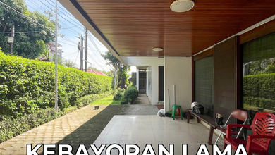 Dijual rumah Eksklusif di Kebayoran Lama, Jakarta Selatan - LT 558m²