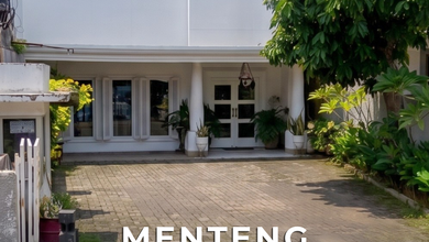 Rumah Vintage 2 Lantai Komersial Area Lokasi Strategis di Menteng