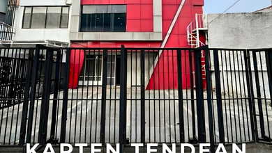 Mini Building 2,5 Lantai Komersial Area Jalan Raya Kapten Tendean