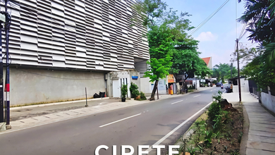 Gedung Komersial 4 Lantai + Basement + Rooftop di Cipete