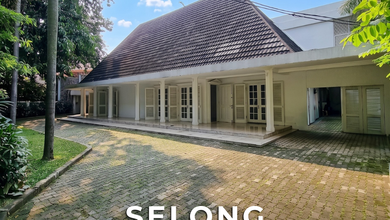 Penawaran Eksklusif, rumah Mewah di Kebayoran Baru, Jakarta Selatan, LB 650m²