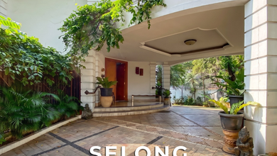 Rumah Mewah di Senopati, Jakarta Selatan, 6 KT, LT 857m²