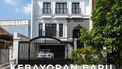 Dijual rumah Eksklusif di Kebayoran Baru, Jakarta Selatan - LT 200m²
